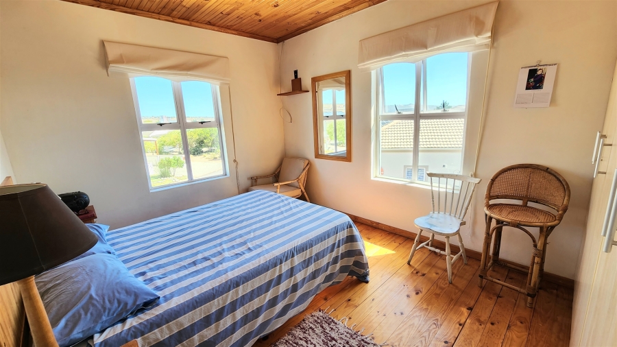 5 Bedroom Property for Sale in Country Club Western Cape